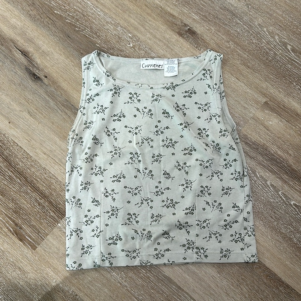 NWOT floral tank top. Currants - large - stretchy